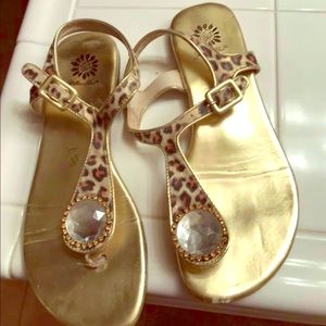 Yellow box sandal
